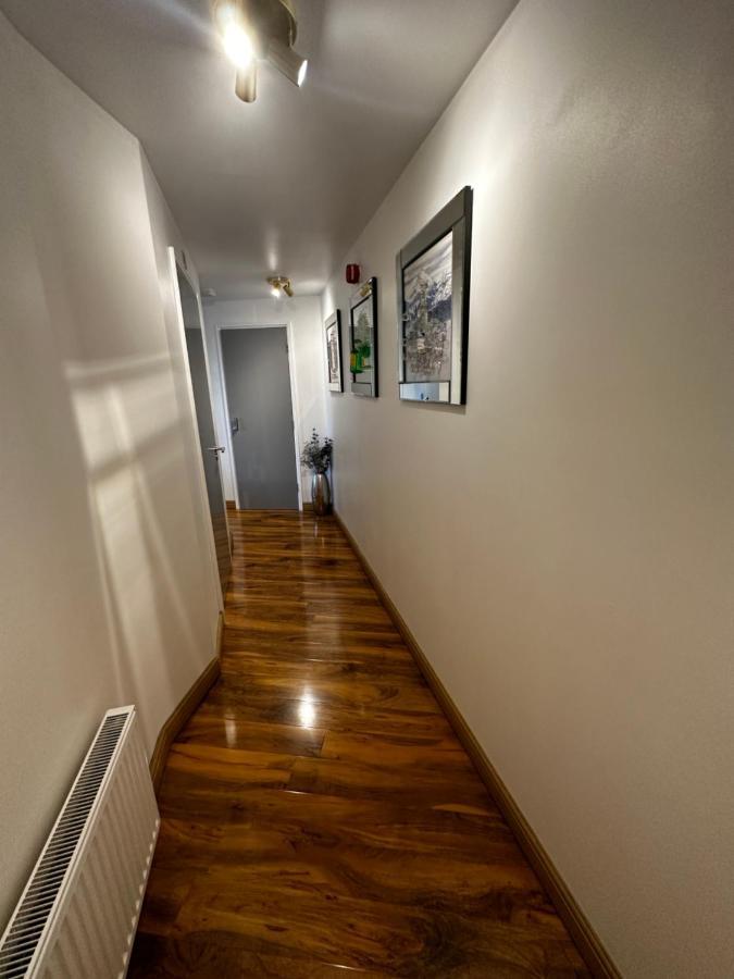 Two Bed Apartment With Balcony Slough,Windsor,Legoland Exterior photo